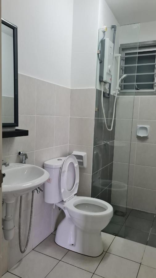 Alanis Suite Klia With Neflix Sepang Exterior foto