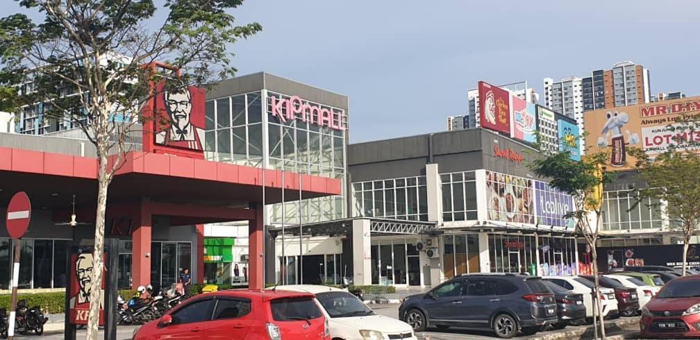 Alanis Suite Klia With Neflix Sepang Exterior foto